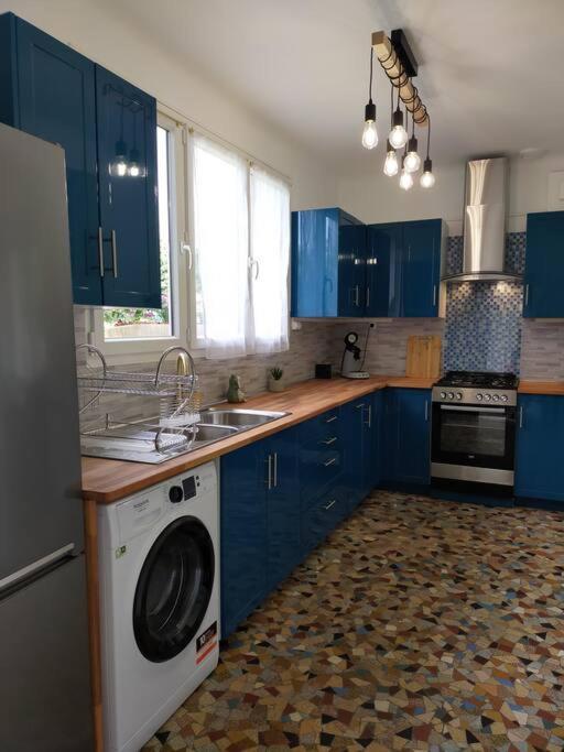 Maison Tout Confort Avec Piscine Saint-Benoit-du-Sault Luaran gambar